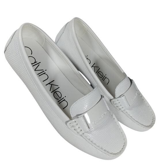 NWOT! CALVIN KLEIN! WHITE GENUINE LEATHER, SNAKESKIN IMPRINT LOAFERS! SZ 7.5M - Picture 7 of 14